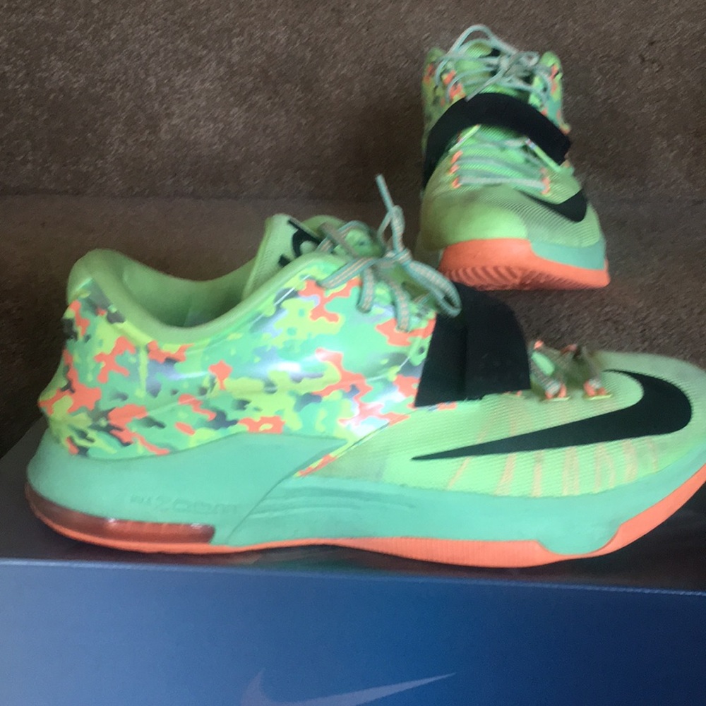 KDVII Easter’s